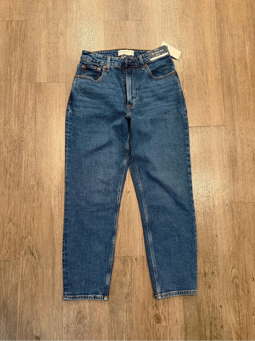 Abercrombie & Fitch High Rise Mom Jeans